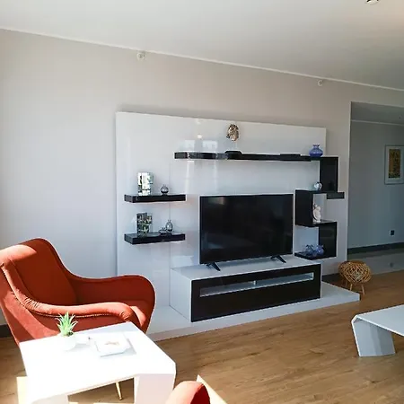 Luxury Fully Equipped 3br 2ba By Siena דירה *