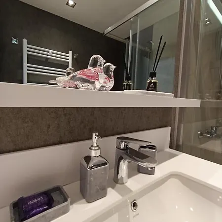 Luxury Fully Equipped 3br 2ba By Siena Apartment
